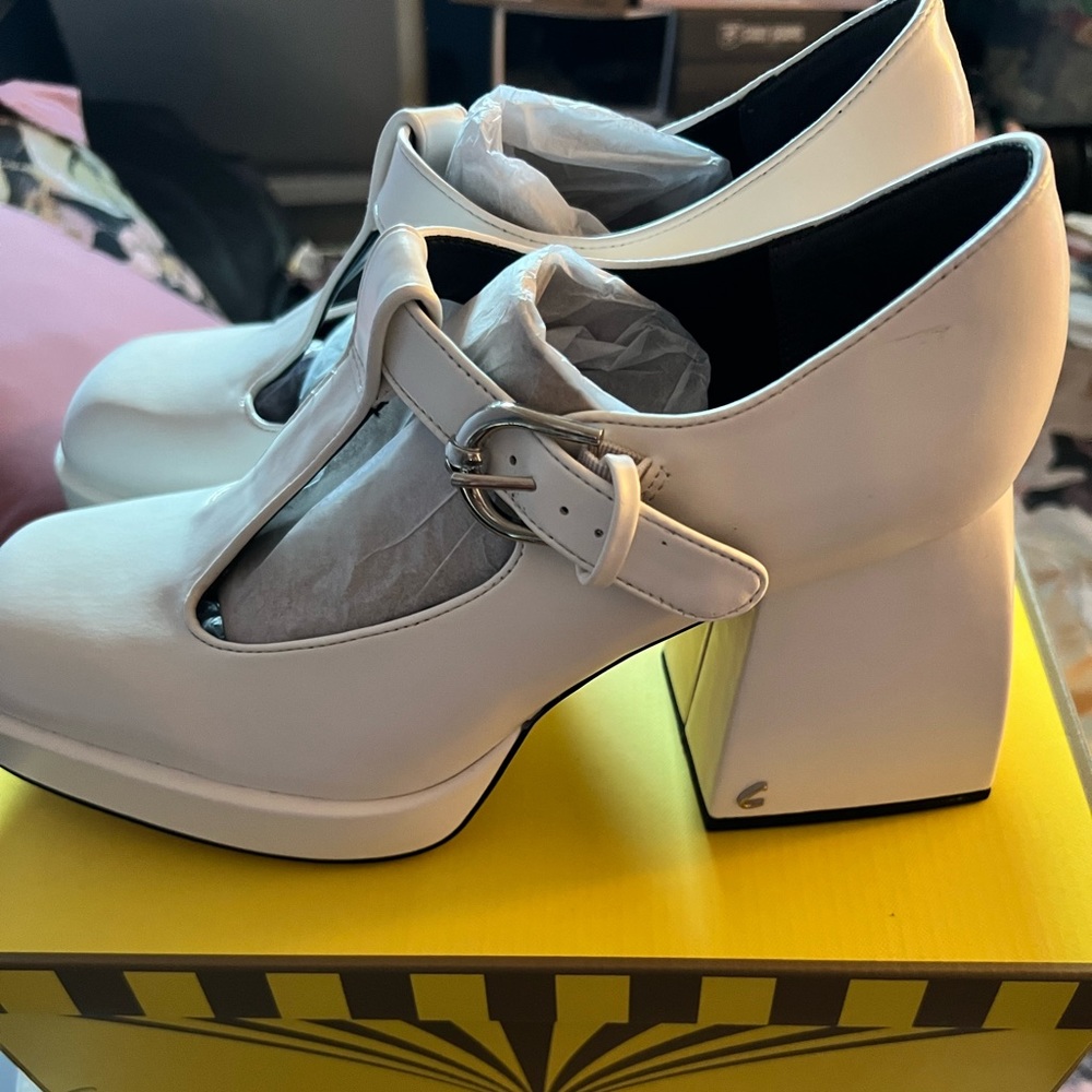 Women's Kay Mary Jane Platform Pumps